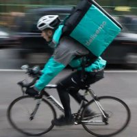 Top UK fund refuses to invest in Deliveroo amid City concern over riders' rights