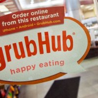 Grubhub drivers say app change eats into tips, jeopardizing a usually generous season