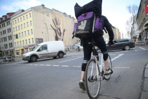 Thoughts on Deliveroo&#039;s introduction of distance-based pay in Berlin