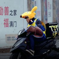 The Fast and Frustrating Lives of China’s Food Delivery Drivers